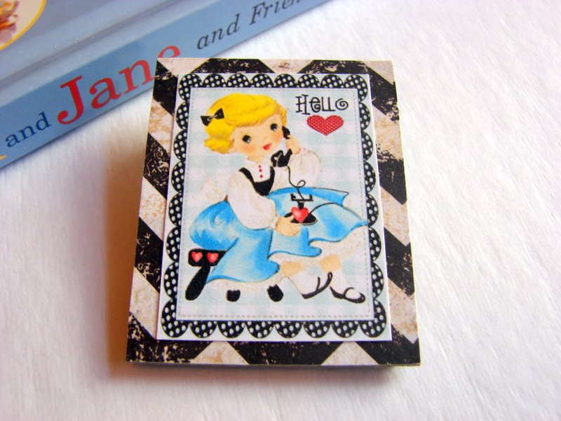 Little Girl Talking On The Telephone - Hello - Paper And Chipboard Collage Decoupage Pin Brooch Badge - Retro Vintage